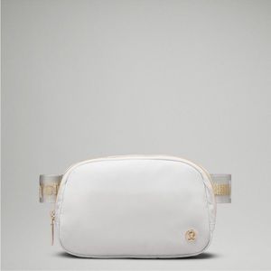 NWT Lululemon Everywhere Belt Bag 1L Vapor/Gold/White